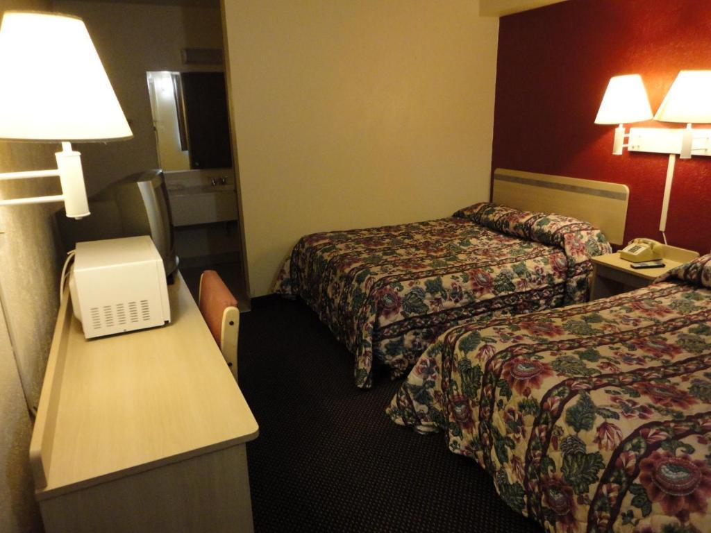Americas Best Value Inn Battle Creek Quarto foto